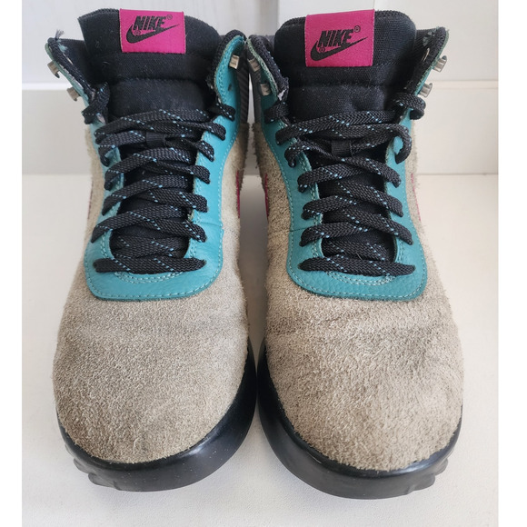 *Nike Hoodland Suede Hiking Boot Particle Grey Bright Magenta Men 9/ Women 10.5 - Picture 7 of 11